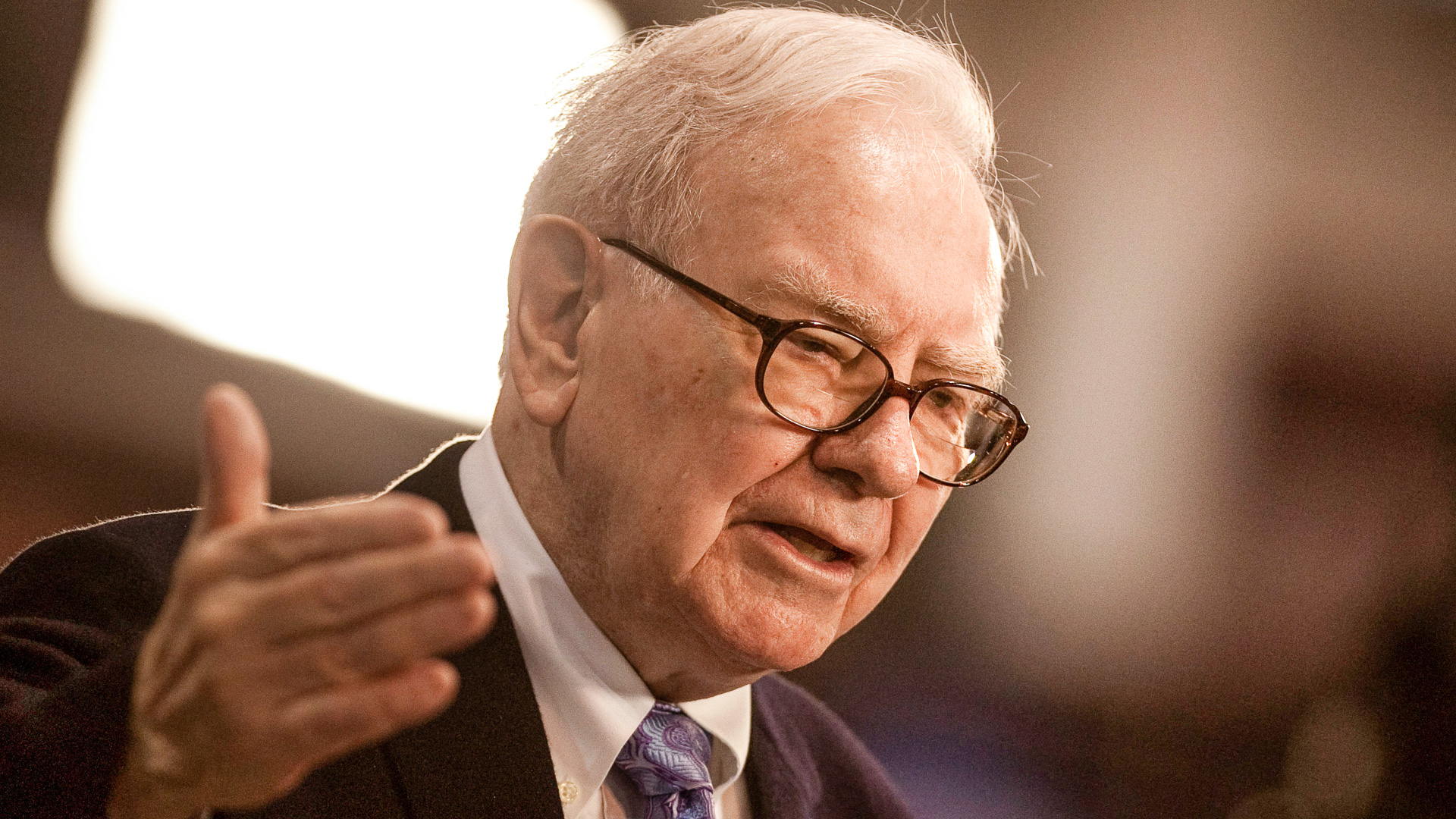 Warren Buffett là một chuyên gia đầu tư nổi tiếng