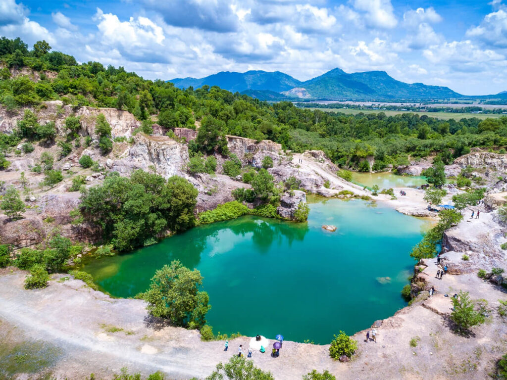 Hồ Tà Pạ địa điểm du lịch đang được giới trẻ Việt săn đón